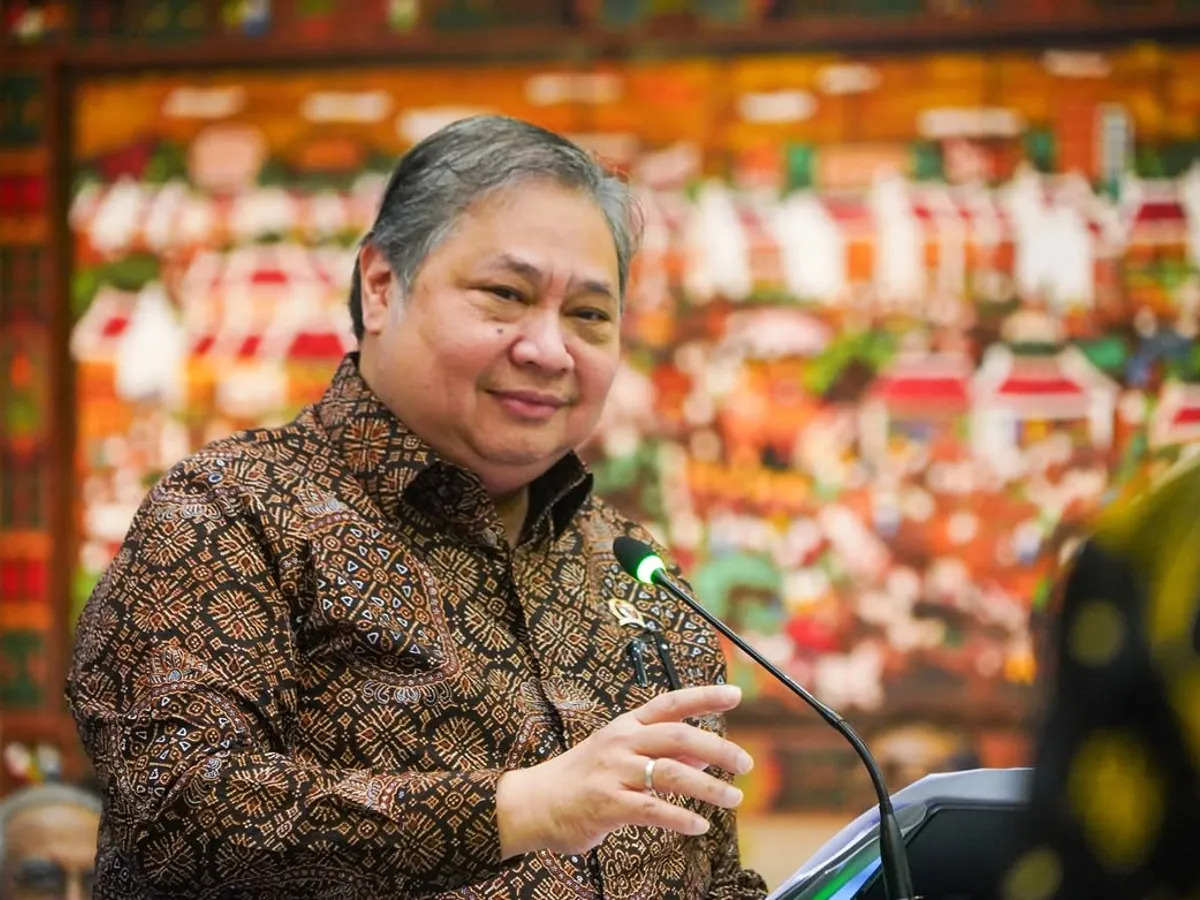 Menteri Koordinator Bidang Perekonomian Airlangga Hartarto, Ajak China Danai Proyek PLTS 100 GW