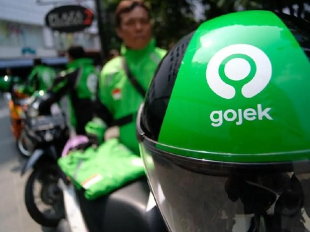 Indonesia ride-hailing apps cut driver commissions to 8%